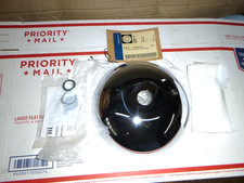 N.O.S. HARLEY DAVIDSON FXSTC & FXDWG CHROME HUBCAP KIT 43163-97