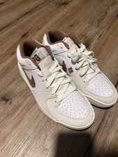 Nike Mens Low Top Lace-Up Athletic Sneakers W...