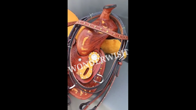 Selle Western Tack en cuir de rodéo tonneau cloutée en cristal jaune