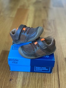 stride rite wes sneaker