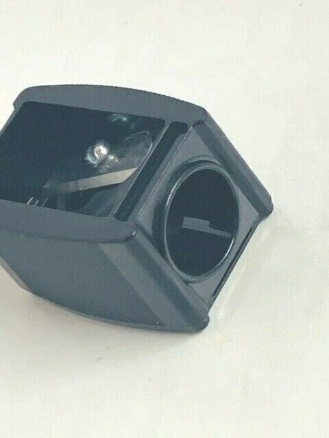 Smashbox Sharpener for chubby liners and Contour & Hightlight Sticks - Image 3 of 3