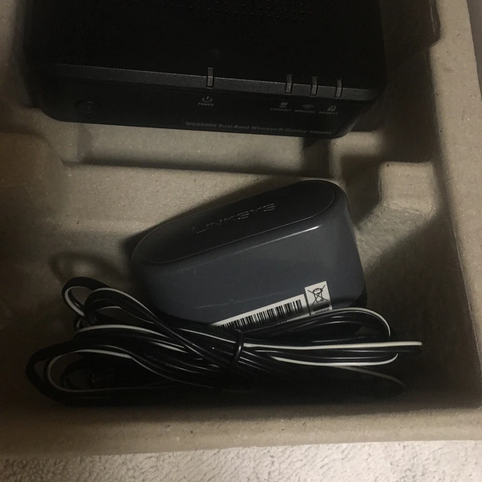 Cisco Linksys Wi-Fi Router Model WRT54GH - Image 4 of 4