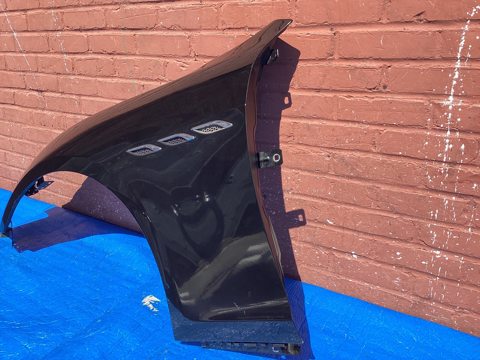 2014-2023 MASERATI GHIBLI DRIVER LEFT FRONT FENDER PANEL WITH VENTS BLACK OEM