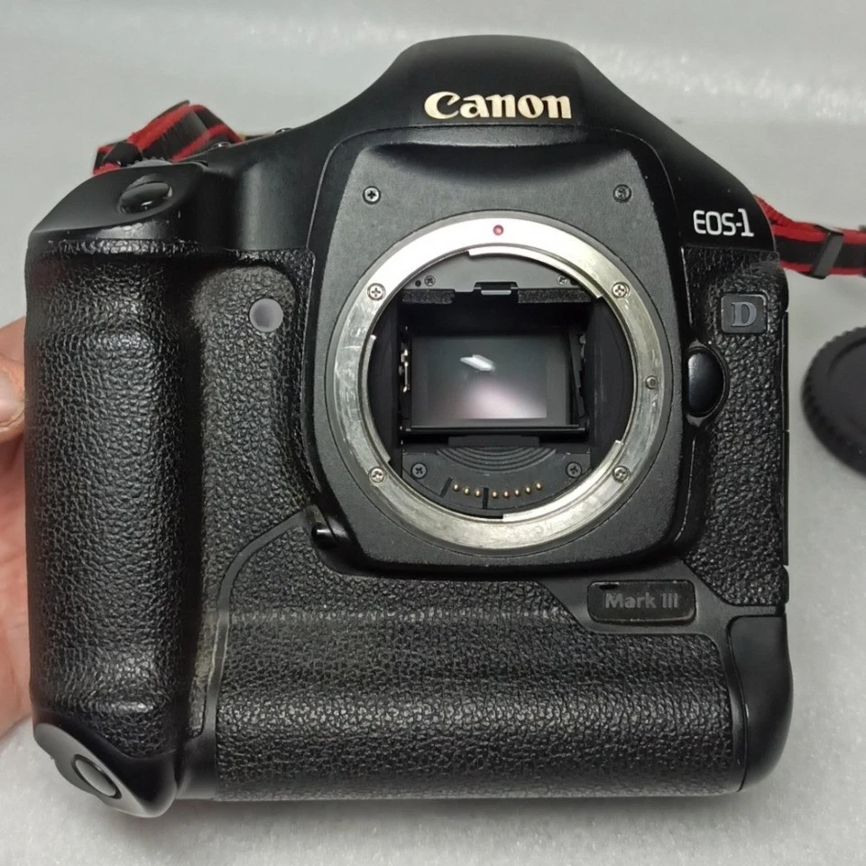 Canon EOS 1D Mark III digitale Spiegelreflexkamera 10,1 MP schwarz Tonaufnahme - Bild 4 von 4