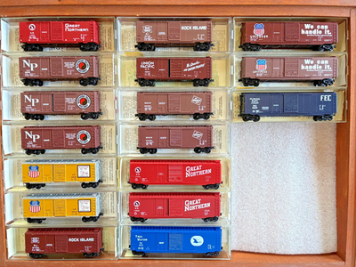 #ad MICRO TRAINS N SCALE BOXCAR PLUG amp; SLIDING DOOR SEE PICS LISTING FOR DETAILS $25.00