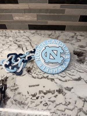 North Carolina Tarheels Spinner Turnover Chain | 4.75  Pendant | 36  Chain | UNC