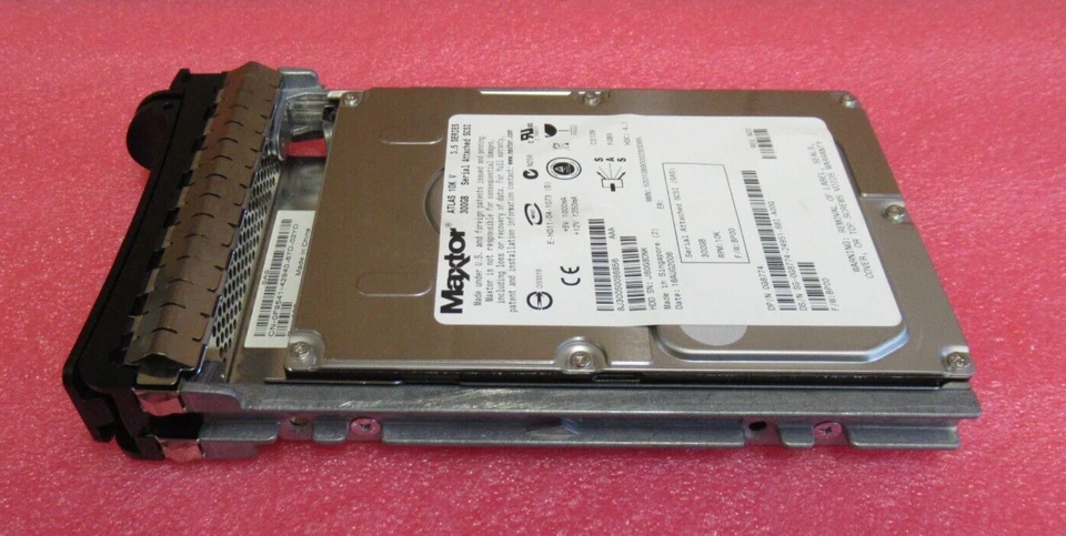 Maxtor 8J300S0088856 Atlas 10K V 300GB 10000RPM 16MB 3.5" Internal Hard Drive - Image 4 of 4