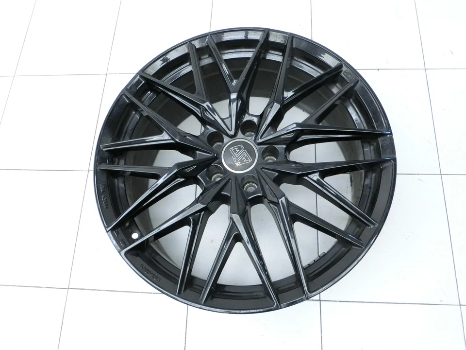 1x Jante aluminium 5X114.3 8.5X20Zoll ET Infiniti M Q70 Y51 M35h KBA52894 - Photo 2/4