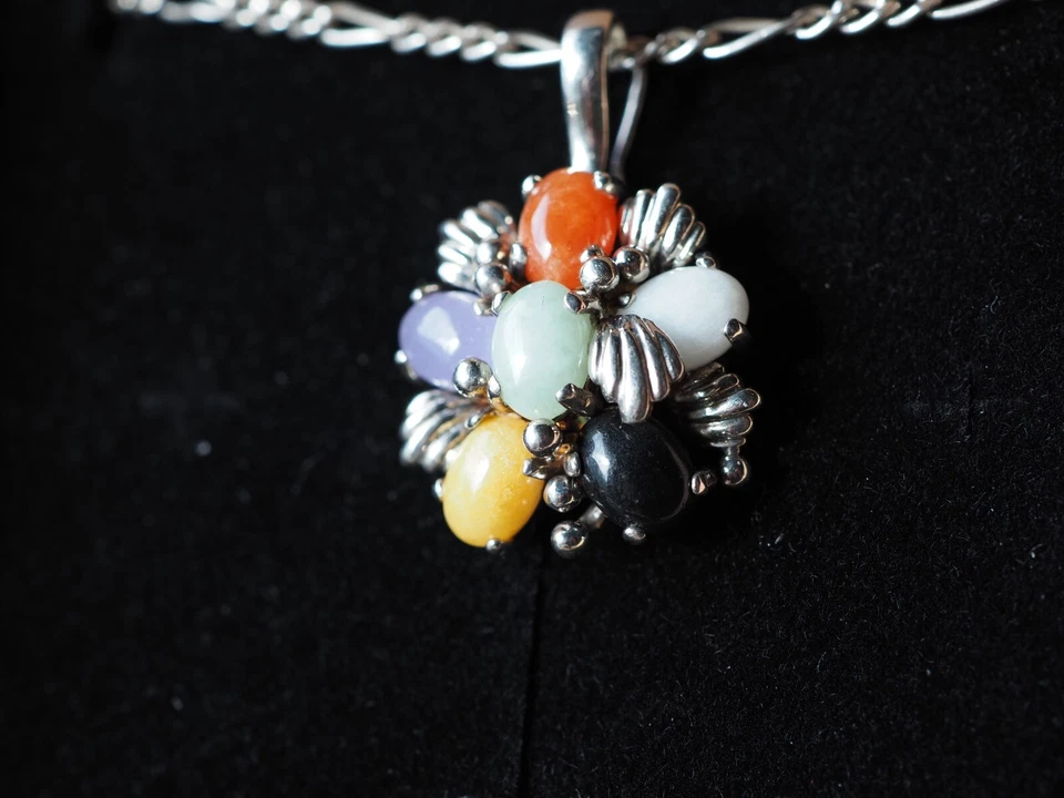 Vintage EA Genuine Multi Jade Necklace and Ring Set Ring Size 10 - Image 4 of 4