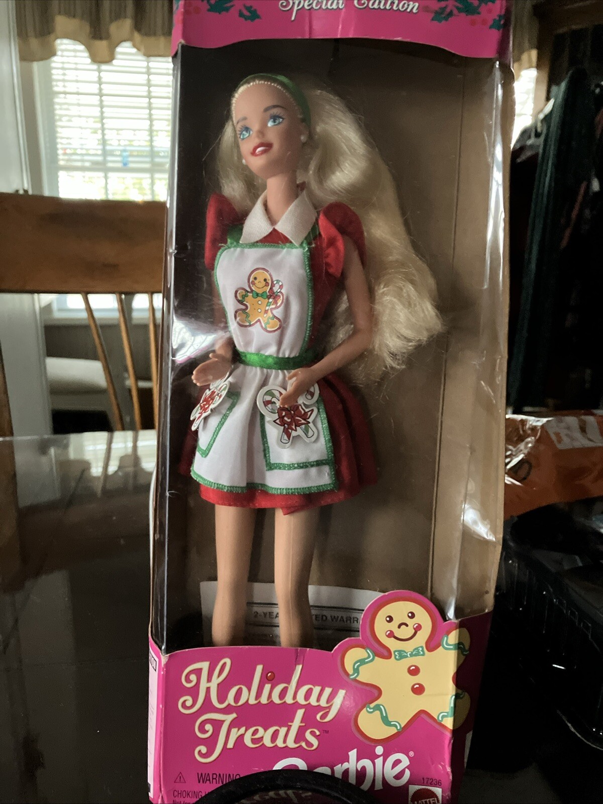 Vintage 1997 Holiday Treats Barbie Special Edition Christmas Mattel NIB NRFB