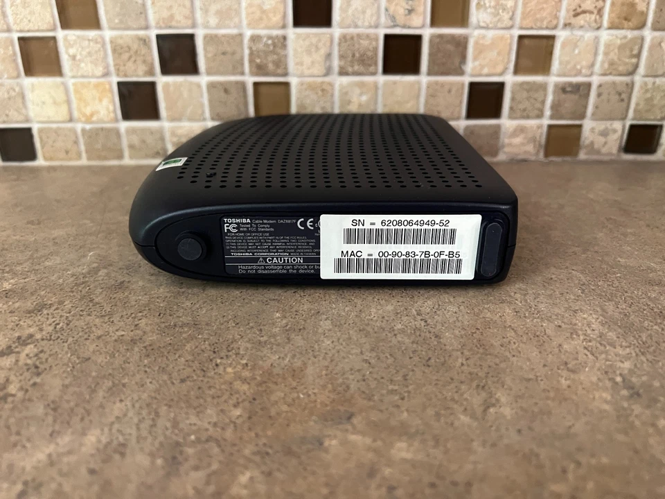 TOSHIBA DOCSIS PCX2200 (DAZ8817F) 43 MBPS CABLE MODEM ULN2-13 - Image 4 of 4