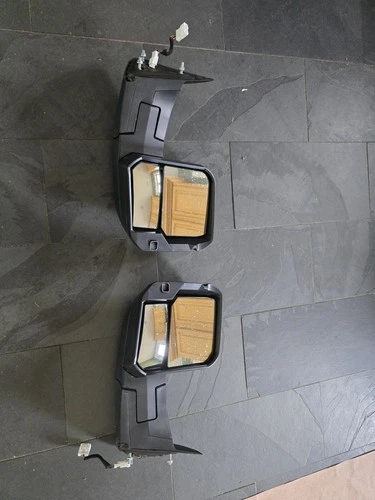22-25 Toyota Tundra Tow Mirrors