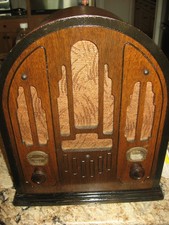 Stunning restored Atwater Kent 944 cathedral tube radio