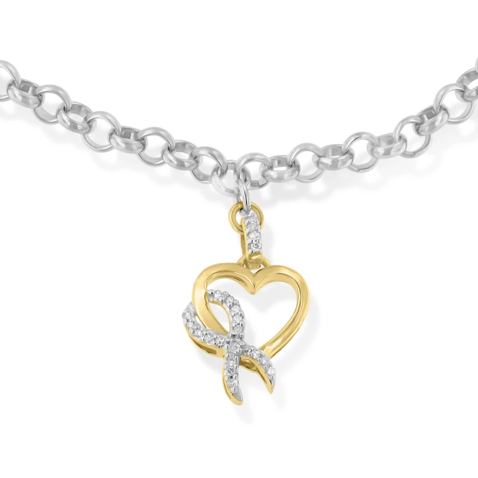 Brazalete con dije de corazón de diamantes reales de 1/10 quilate en plata de ley de oro amarillo de 10 quilates Foto 3 de 4