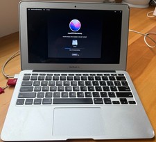 Apple MacBook Air A1465 11.6" 128GB HDD, Intel Core i5, 1.6GHz, 4GB RAM Laptop