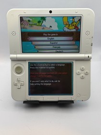 Nintendo 3DS XL White & Mint Bright Screens Box 32GB Sd Card & Pokemon Sun