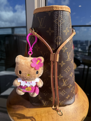 Louis Vuitton Waikiki Neverfull MM bag MM Pondichery Hot Pink