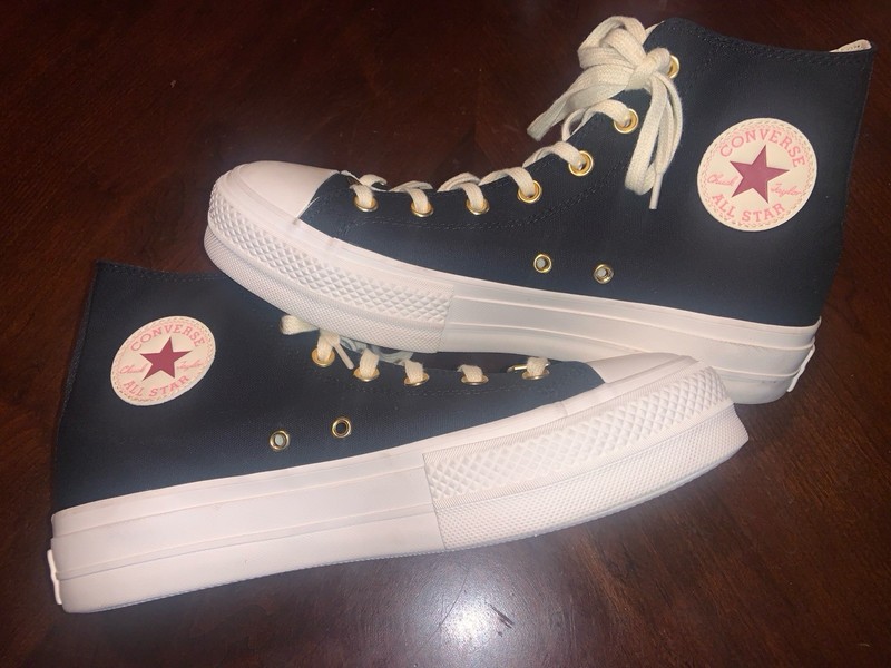 Converse Chuck Taylor Hearts High Tops Thick Soul Womens Size 10.5 New