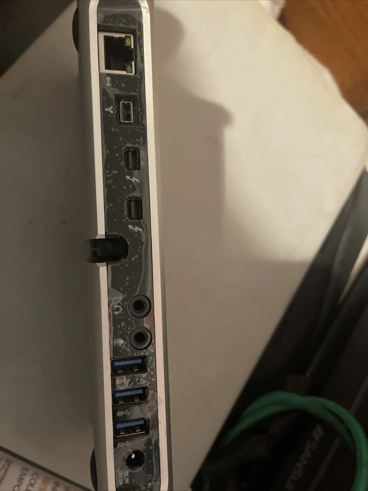 Base Belkin Thunderbolt Express F4U055  Foto 2 de 3