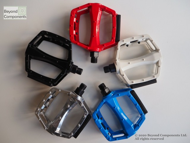 halfords bike pedals