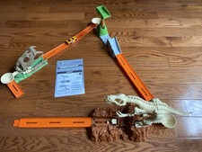hot wheels jurassic starter set