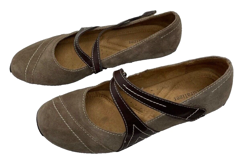 Zapatos Naturalizer “Nelson” Mary Jane, gamuza topo, para mujer talla 7 EE. UU. Foto 3 de 4