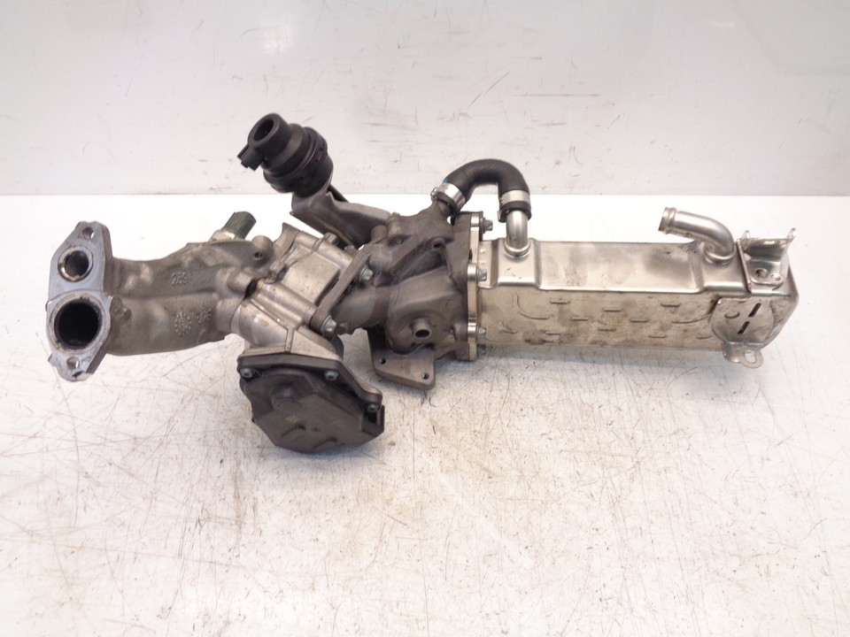 Mercedes ML W166 OM651 AGR Gas Rück Führungs Rohr Schlauch A6511402008