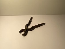 Eisener Nussknacker mit gedrechselten Griffen, Deutschland um 1800