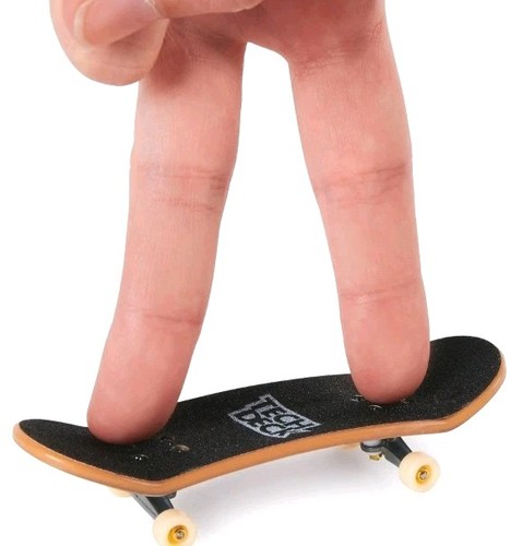 Tech Deck Ultra DLX April Skateboards Mini Fingerboards Collectibles Toys 4 Pack - Picture 3 of 3