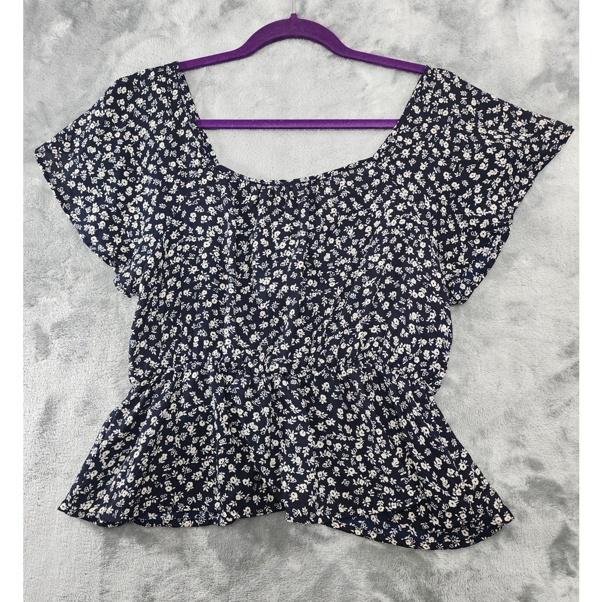 Sienna Sky Top Womens L Blue White Floral Flutter Sleeve Ruffle Peplum Peasant