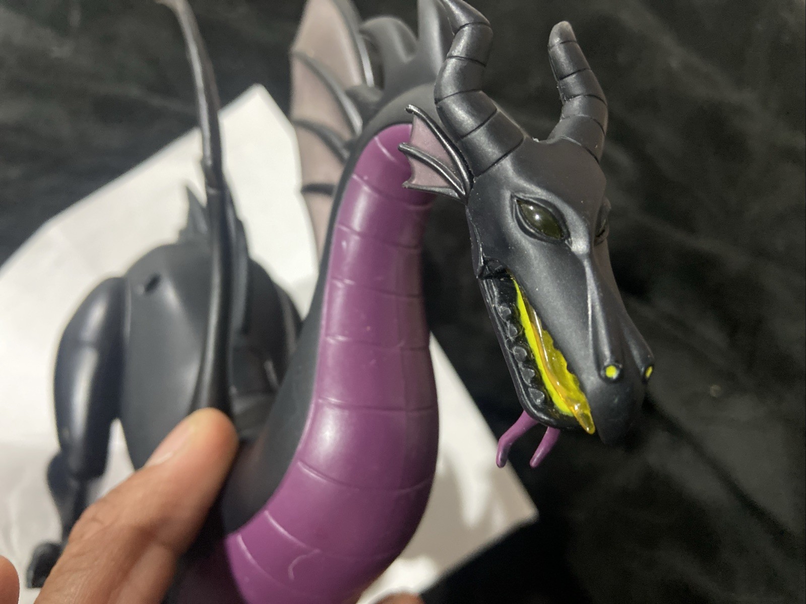 Figura Maléfica Dragón Bella Durmiente Exclusiva de Disney Store con Sonido, 9" L