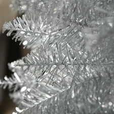 HOMCOM 6' Artificial Pencil Christmas Tree,Slim Xmas Tree w/390 Realistic Branc