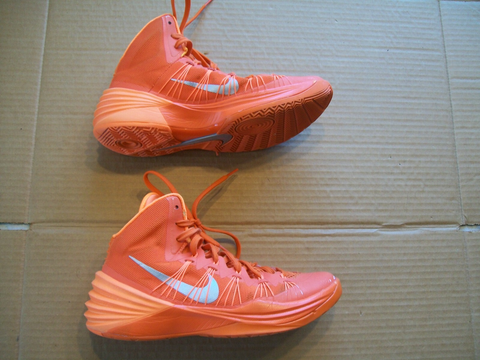 hyperdunk 2013 orange