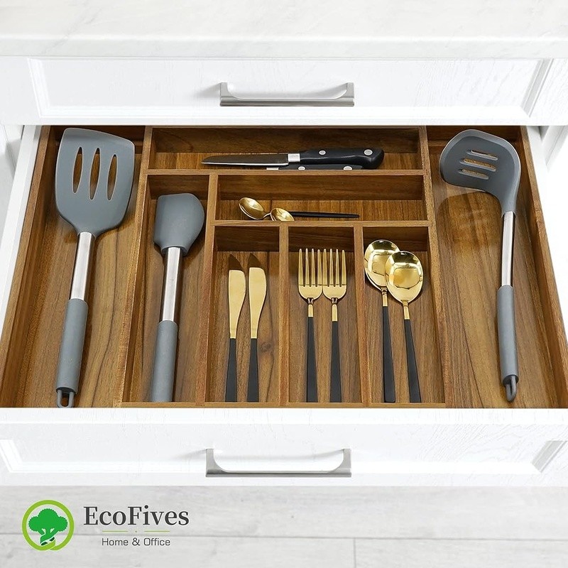 Expandable Acacia Wood Cutlery Tray – 8-Compartment Kitchen Drawer Organizer
