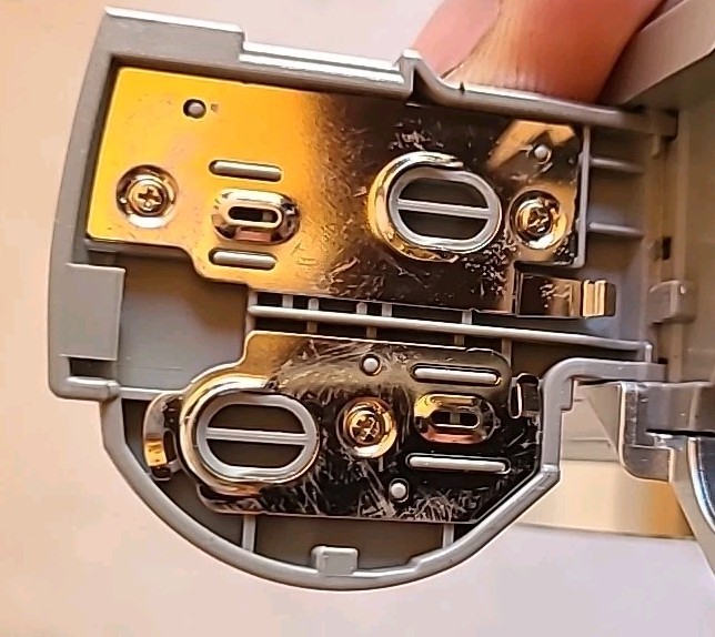 Olympus CAMEDIA C-5500 5.1MP Digital Camera With Case Cables & Memory Card Nice!