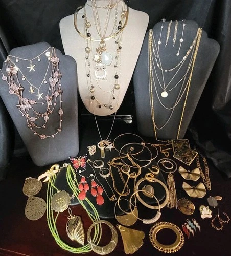 HUGE LOT Vtg - Modern COSTUME Goldtone Jewelry 70pc,18kGP,Sarah Cov,AVON,J.CREW