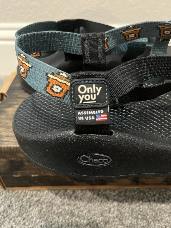 Chaco X Smokey The Bear 凉鞋 13 码  — 第 2/4 张图片