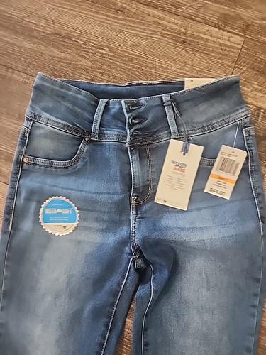 Pantalones de mezclilla ajustados de tiro alto Wallflower The Sassy talla 7/28 - Imagen 4 de 6