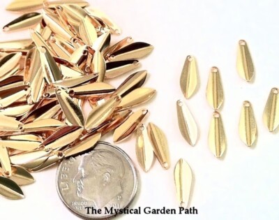 Drop, 100 Gold Plated Brass 4x11mm Curved Paddle Teardrop Drop Charms *