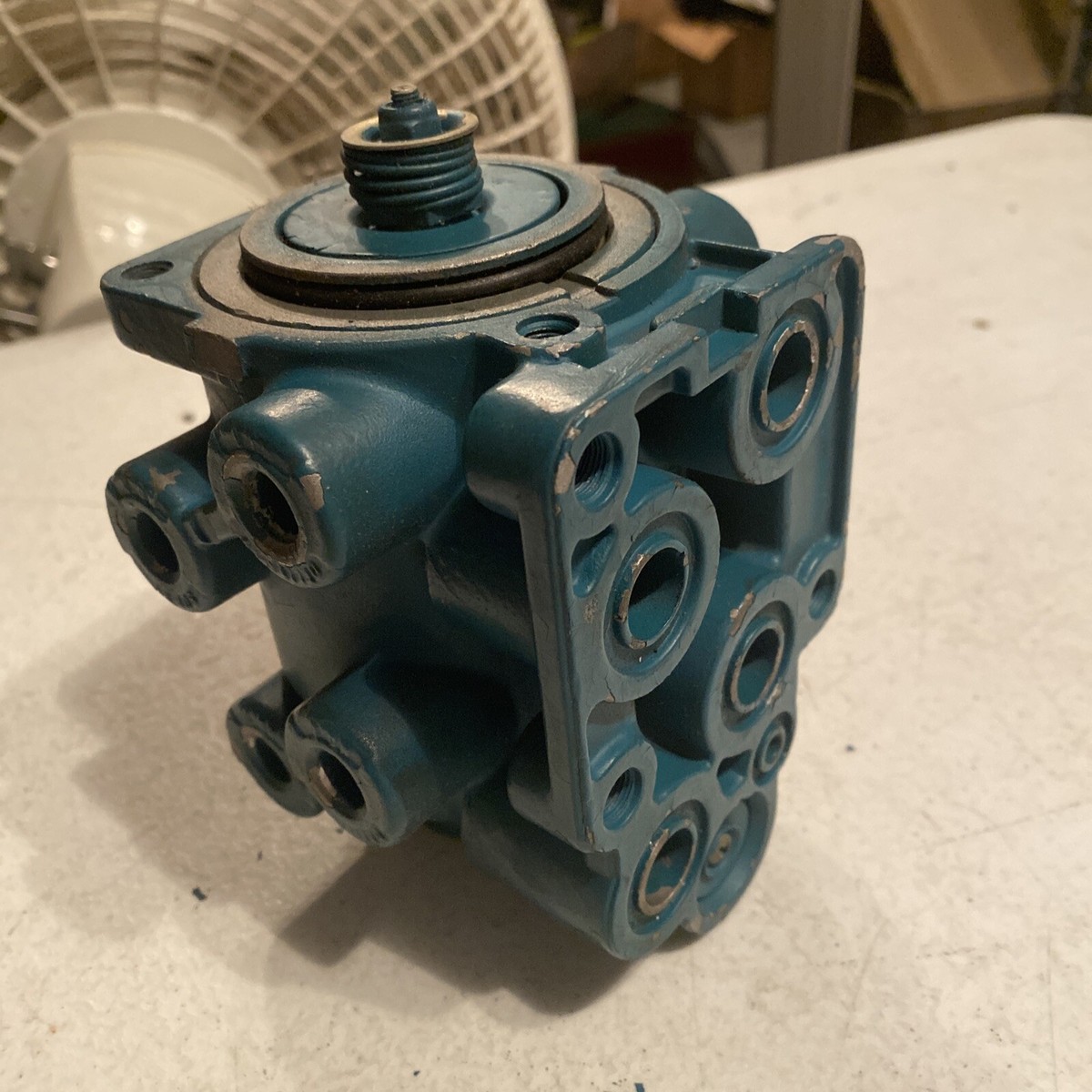 Bendix OR284760 X E-7 Dual Circuit FootBrake Valve (Dual) H2708w