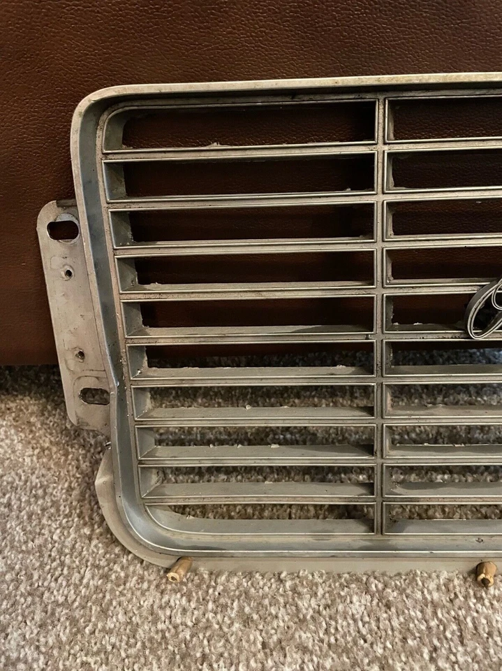 Oldsmobile Delta 88 1968 parrilla LH 401957 Foto 2 de 4