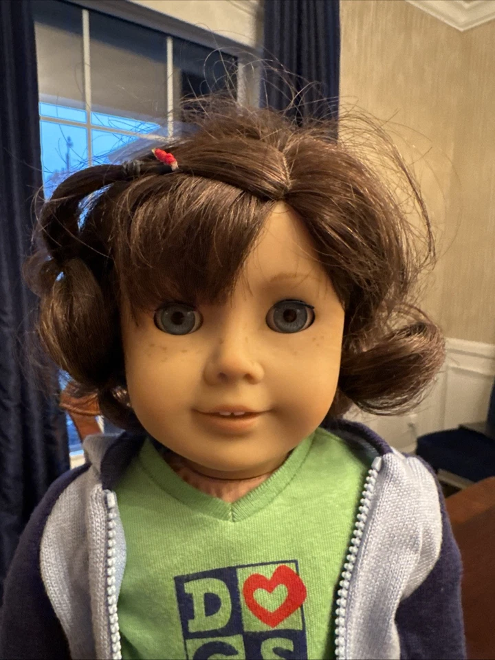 American Girl Lindsey Bergman Doll 2001 Girl of the Year Original Outfit - Image 2 of 4