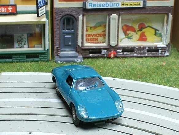 Faller AMS blauer Porsche 904 GT mit Flachankermotor für Faller Stadtautobahn - Bild 2 von 4