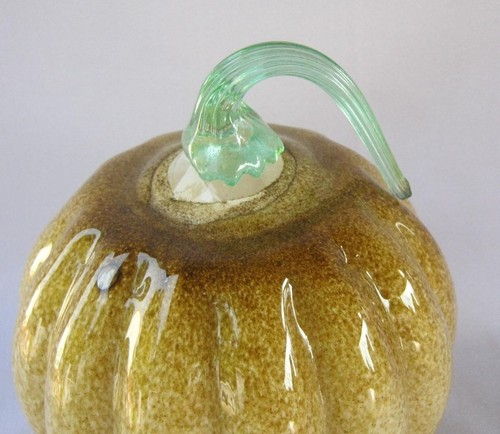 Polish Art Glass Pumpkin with curled Stem Brown Green Halloween Fall Autumn - Picture 2 of 12