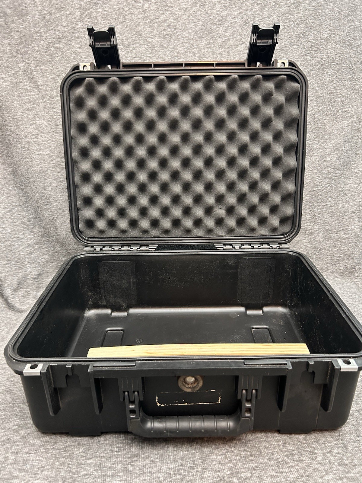 Protector Case 20&rdquo; X 15&rdquo; -doublethrow Latches