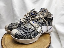 Nike Zoom Para hombres Talla 9 LeBron Soldier IX Freegums Tenis 810803-014 - LEER