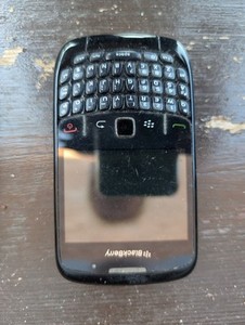 BlackBerry Curve 8520 2,4" 256 MB, 2MP Smartphone - Schwarz