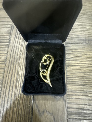 Vintage AJC Gold Brass Tone Brooch Pin | eBay