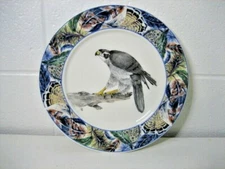 Lynns Chantilly stoneware dinnerplate, hawk on branch 10 1/4"