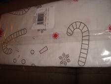 CHRISTMAS PAPER TABLECLOTHES  CHRISTMAS CHARACTERS